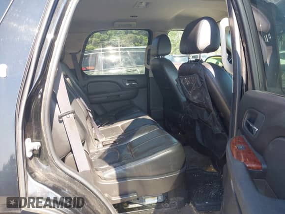 2011 Chevrolet Tahoe с VIN 1GNSKDFJ3BR192126, выставлен на аукционе IAAI как лот 42859897 с пробегом 179 063 миль миль и . История ставок и продаж доступна на DreamBid. Изображение 8.