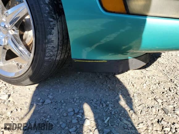 1991 Chevrolet Corvette with VIN 1G1YY338XM5114037, listed as a Copart auction lot 83091464 with 117,143 mi miles and Salvage title. Bid and sale history available at DreamBid. Image 12.