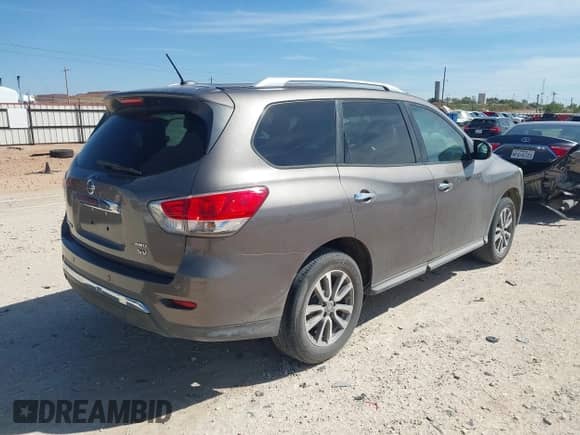 2013 Nissan Pathfinder SL with VIN 5N1AR2MM4DC627254, listed as a IAAI auction lot 43494669 with 124,789 mi miles and . Bid and sale history available at DreamBid. Image 4.