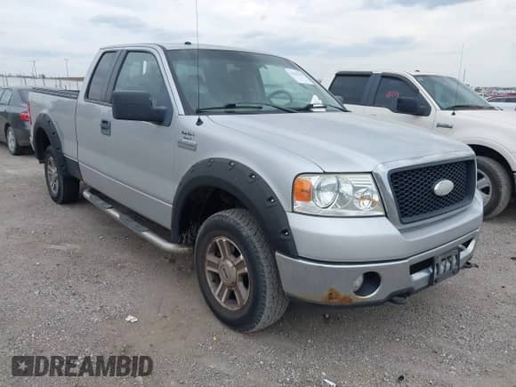 2006 Ford F-150 XLT with VIN 1FTPX14576FA47831, listed as a IAAI auction lot 43341350 with 117,430 mi miles and . Bid and sale history available at DreamBid. Image 1.