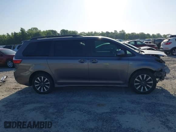 2018 Toyota Sienna LE с VIN 5TDJZ3DC3JS190746, выставлен на аукционе IAAI как лот 42161562 с пробегом 180 000 миль миль и . История ставок и продаж доступна на DreamBid. Изображение 14.