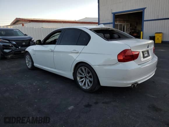 2011 BMW 3 Series 328i с VIN WBAPH5C58BA444877, выставлен на аукционе Copart как лот 80329875 с пробегом 199 473 миль миль и Списание • Salvage title. История ставок и продаж доступна на DreamBid. Изображение 2.