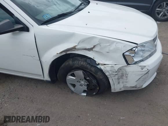 2009 Dodge Avenger SE with VIN 1B3LC46B59N509605, listed as a IAAI auction lot 42660812 with 45,495 mi miles and . Bid and sale history available at DreamBid. Image 6.