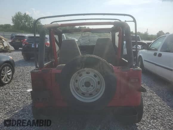 1992 Jeep Wrangler с VIN 2J4FY19P0NJ500304, выставлен на аукционе Copart как лот 62610435 с пробегом 105 913 миль миль и Чистый • Clean title. История ставок и продаж доступна на DreamBid. Изображение 6.