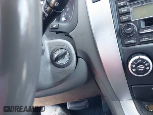 2006 Hyundai Tucson GLS с VIN KM8JN12D16U323126, выставлен на аукционе IAAI как лот 43139908 с пробегом 153 125 миль миль и . История ставок и продаж доступна на DreamBid. Изображение 11.