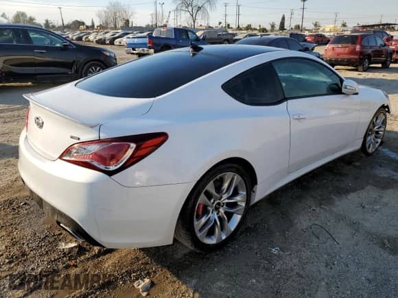 2015 Hyundai Genesis Coupe R-Spec with VIN KMHHU6KJ9FU124751, listed as a Copart auction lot 88262065 with 63,257 mi miles and Salvage title. Bid and sale history available at DreamBid. Image 3.