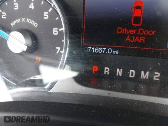 2013 Ford F-150 XLT с VIN 1FTFW1E65DFA19335, выставлен на аукционе IAAI как лот 42041265 с пробегом 71 667 миль миль и . История ставок и продаж доступна на DreamBid. Изображение 15.