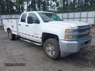 2015 Chevrolet Silverado 2500HD Work Truck z VIN 1GB2CUEG3FZ143319, wystawiony jako IAAI lot #43208145 z przebiegiem 299 458 mil mil oraz . Historia ofert i sprzedaży dostępna na DreamBid. Obrazek 1.