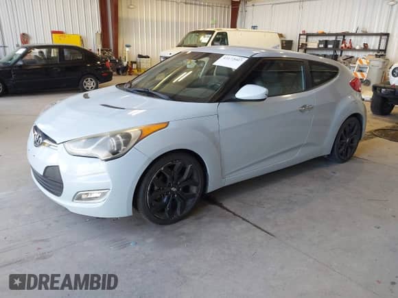 2014 Hyundai Veloster с VIN KMHTC6AD8EU214366, выставлен на аукционе IAAI как лот 43172007 с пробегом 81 722 миль миль и . История ставок и продаж доступна на DreamBid. Изображение 2.