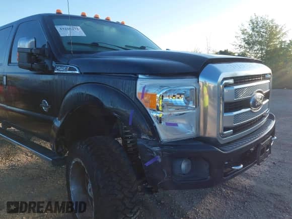 2014 Ford F-250 XL z VIN 1FT7W2BT4EEA81529, wystawiony jako IAAI lot #43265272 z przebiegiem 241 649 mil mil oraz . Historia ofert i sprzedaży dostępna na DreamBid. Obrazek 6.