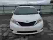 2011 Toyota Sienna LE AAS with VIN 5TDKK3DC5BS006336, listed as a Copart auction lot 81516555 with 244,877 mi miles and Salvage title. Bid and sale history available at DreamBid. Image 5.