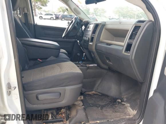 2010 Dodge 2500 SLT with VIN 3D7UT2CL7AG119709, listed as a IAAI auction lot 42312240 with 384,940 mi miles and . Bid and sale history available at DreamBid. Image 5.