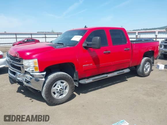 2011 Chevrolet Silverado 2500HD LT с VIN 1GC1KXC8XBF173047, выставлен на аукционе IAAI как лот 42440254 с пробегом 193 512 миль миль и . История ставок и продаж доступна на DreamBid. Изображение 2.
