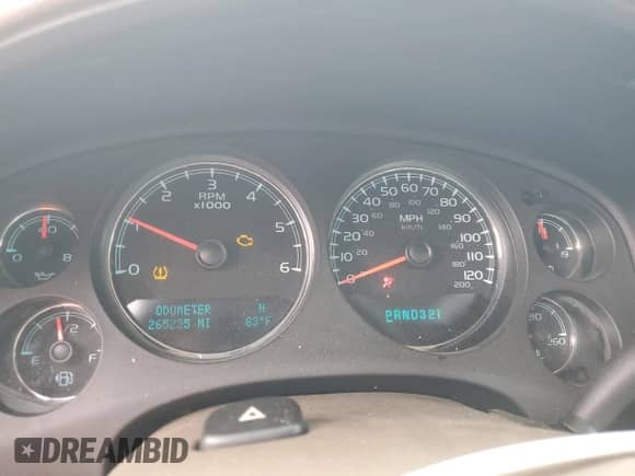 2009 Chevrolet Silverado 1500 LTZ z VIN 1GCEK39089Z199473, wystawiony jako Copart lot #65096805 z przebiegiem 265 225 mil mil oraz Szkoda całkowita • Salvage title. Historia ofert i sprzedaży dostępna na DreamBid. Obrazek 9.