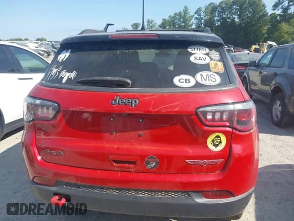 2020 Jeep Compass Trailhawk z VIN 3C4NJDDB8LT143999, wystawiony jako IAAI lot #43169195 z przebiegiem 68 923 mil mil oraz . Historia ofert i sprzedaży dostępna na DreamBid. Obrazek 15.