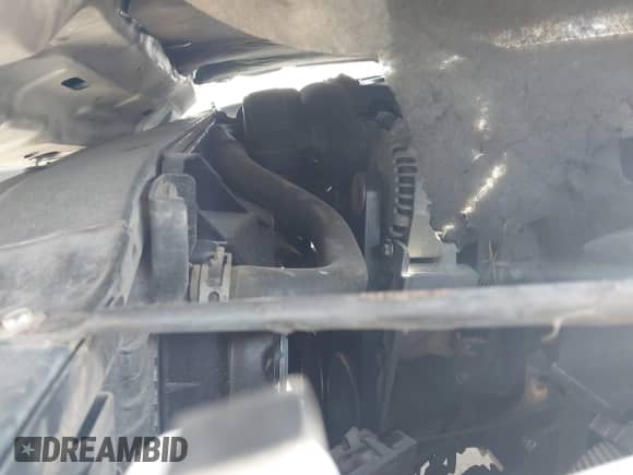 2010 Chevrolet Suburban LT z VIN 1GNUCJE04AR145330, wystawiony jako IAAI lot #42579675 z przebiegiem 185 242 mil mil oraz . Historia ofert i sprzedaży dostępna na DreamBid. Obrazek 10.