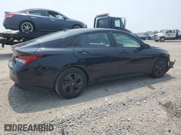 2021 Hyundai Elantra Blue с VIN KMHLM4AJ6MU011563, выставлен на аукционе Copart как лот 60281095 с пробегом 77 717 миль миль и Списание • Salvage title. История ставок и продаж доступна на DreamBid. Изображение 3.