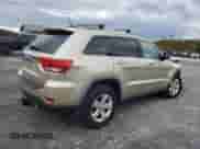 2012 Jeep Grand Cherokee Laredo z VIN 1C4RJFAG0CC156397, wystawiony jako Copart lot #87400775 z przebiegiem 165 192 mil mil oraz Szkoda całkowita • Salvage title. Historia ofert i sprzedaży dostępna na DreamBid. Obrazek 3.