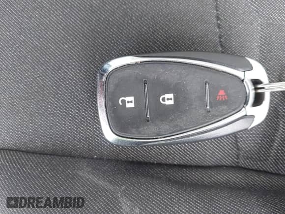 2018 Chevrolet Equinox LT with VIN 2GNAXJEV5J6333577, listed as a IAAI auction lot 43070215 with 76,176 mi miles and . Bid and sale history available at DreamBid. Image 11.