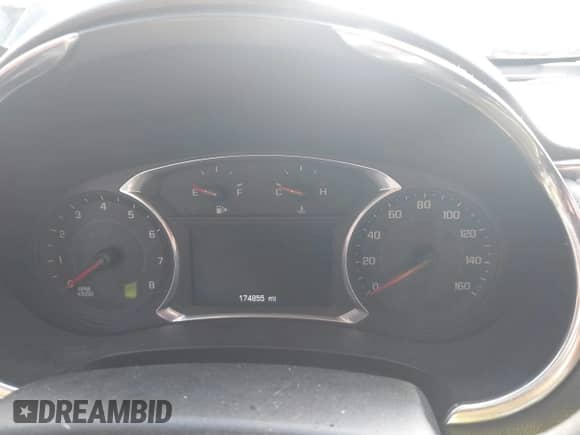 2017 Chevrolet Malibu Premier z VIN 1G1ZH5SXXHF235532, wystawiony jako IAAI lot #43264308 z przebiegiem 174 855 mil mil oraz . Historia ofert i sprzedaży dostępna na DreamBid. Obrazek 7.