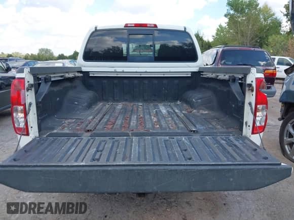 2017 Nissan Frontier Desert Runner с VIN 1N6DD0ERXHN725260, выставлен на аукционе IAAI как лот 43399558 с пробегом 224 018 миль миль и . История ставок и продаж доступна на DreamBid. Изображение 16.