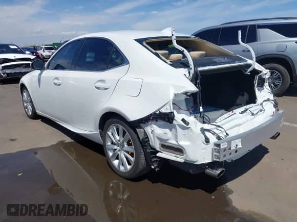 2015 Lexus IS 250 with VIN JTHCF1D28F5018768, listed as a IAAI auction lot 43105057 with 102,288 mi miles and . Bid and sale history available at DreamBid. Image 3.