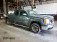 2013 GMC Sierra 1500 SL z VIN 1GTR2UEA1DZ280250, wystawiony jako Copart lot #80834645 z przebiegiem 221 913 mil mil oraz Czysty tytuł • Clean title. Historia ofert i sprzedaży dostępna na DreamBid. Obrazek 4.