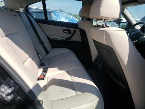 2011 BMW 3 Series 328i xDrive z VIN WBAPK5G50BNN26378, wystawiony jako Copart lot #58738995 z przebiegiem 129 319 mil mil oraz Szkoda całkowita • Salvage title. Historia ofert i sprzedaży dostępna na DreamBid. Obrazek 10.