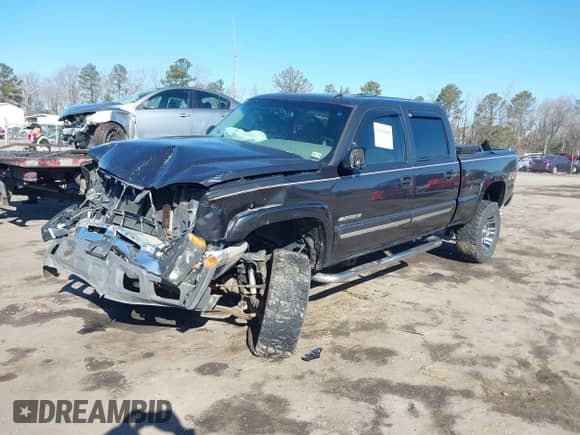 2003 Chevrolet Silverado 2500HD LS с VIN 1GCHK23U33F124708, выставлен на аукционе IAAI как лот 41613408 с пробегом Не указан миль и . История ставок и продаж доступна на DreamBid. Изображение 2.