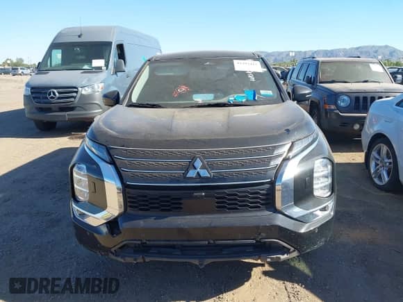 2022 Mitsubishi Outlander SE with VIN JA4J4UA84NZ031723, listed as a IAAI auction lot 43492417 with 113,752 mi miles and . Bid and sale history available at DreamBid. Image 6.