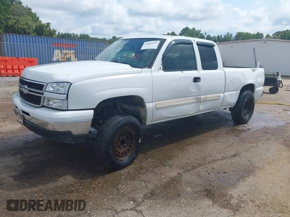 2006 Chevrolet Silverado 1500 Work Truck with VIN 1GCEC19V76Z263186, listed as a IAAI auction lot 42892675 with Not provided miles and . Bid and sale history available at DreamBid. Image 2.