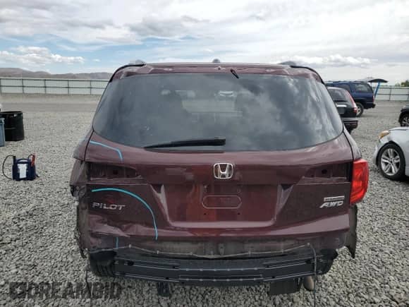 2017 Honda Pilot Touring with VIN 5FNYF6H97HB009136, listed as a Copart auction lot 72077655 with 129,999 mi miles and Salvage title. Bid and sale history available at DreamBid. Image 6.