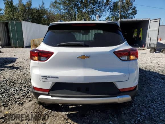 2025 Chevrolet TrailBlazer LT with VIN KL79MRSL0SB218600, listed as a Copart auction lot 86840465 with 6,756 mi miles and Non repairable. Bid and sale history available at DreamBid. Image 6.