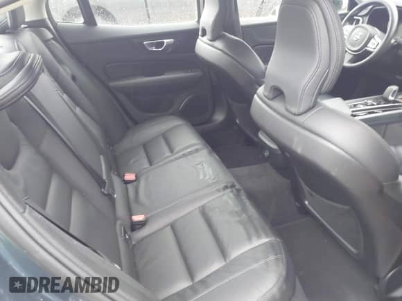 2024 Volvo S60 Plus Dark Theme z VIN 7JRL12FL8RG295491, wystawiony jako IAAI lot #42245791 z przebiegiem 42 409 mil mil oraz . Historia ofert i sprzedaży dostępna na DreamBid. Obrazek 8.