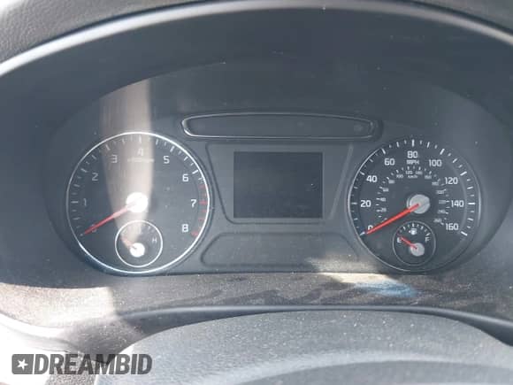 2019 Kia Sorento LX with VIN 5XYPG4A5XKG489435, listed as a IAAI auction lot 42862405 with Not provided miles and . Bid and sale history available at DreamBid. Image 7.