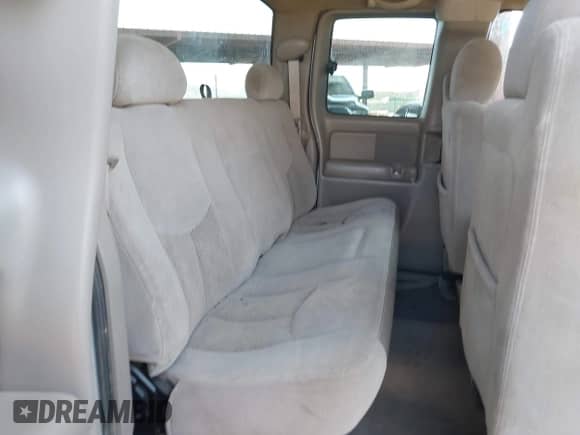 2004 Chevrolet Silverado 1500 LS с VIN 2GCEC19T841351345, выставлен на аукционе IAAI как лот 42057941 с пробегом 148 302 миль миль и . История ставок и продаж доступна на DreamBid. Изображение 8.