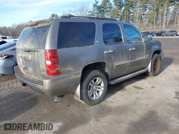 2012 Chevrolet Tahoe LTZ с VIN 1GNSKCE08CR289942, выставлен на аукционе IAAI как лот 41234109 с пробегом 160 813 миль миль и . История ставок и продаж доступна на DreamBid. Изображение 4.