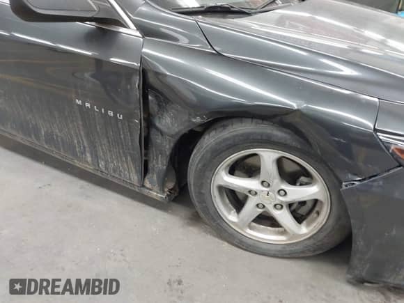 2017 Chevrolet Malibu LS с VIN 1G1ZB5ST0HF115477, выставлен на аукционе IAAI как лот 42831763 с пробегом 86 635 миль миль и . История ставок и продаж доступна на DreamBid. Изображение 18.