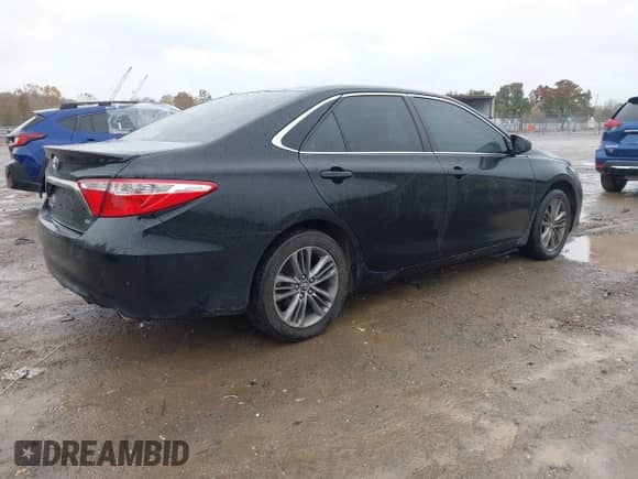 2017 Toyota Camry XLE z VIN 4T1BF1FK8HU793652, wystawiony jako IAAI lot #43517495 z przebiegiem 116 318 mil mil oraz . Historia ofert i sprzedaży dostępna na DreamBid. Obrazek 4.