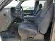 2005 GMC Sierra 1500 SLE z VIN 2GTEC19V951253055, wystawiony jako Copart lot #57235535 z przebiegiem 216 927 mil mil oraz Szkoda całkowita • Salvage title. Historia ofert i sprzedaży dostępna na DreamBid. Obrazek 7.