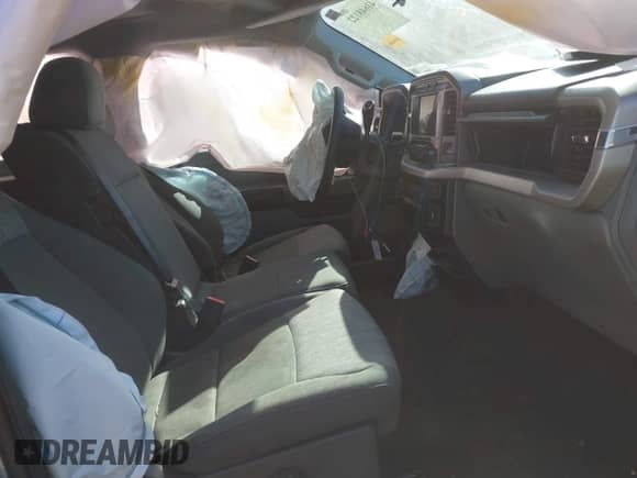 2023 Ford F-150 XL z VIN 1FTEW1C80PKE77571, wystawiony jako IAAI lot #41648122 z przebiegiem 49 196 mil mil oraz . Historia ofert i sprzedaży dostępna na DreamBid. Obrazek 5.