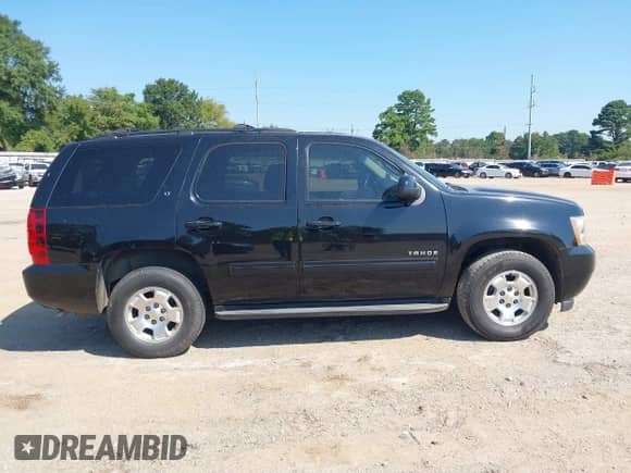 2014 Chevrolet Tahoe LT с VIN 1GNSCBE04ER200510, выставлен на аукционе IAAI как лот 43201364 с пробегом 234 649 миль миль и . История ставок и продаж доступна на DreamBid. Изображение 13.
