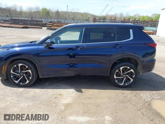 2024 Mitsubishi Outlander SEL z VIN JA4J4WA84RZ072693, wystawiony jako IAAI lot #41930650 z przebiegiem 1 253 mil mil oraz . Historia ofert i sprzedaży dostępna na DreamBid. Obrazek 13.