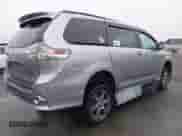 2017 Toyota Sienna SE with VIN 5TDXZ3DC4HS806247, listed as a IAAI auction lot 41323320 with 18,212 mi miles and . Bid and sale history available at DreamBid. Image 4.
