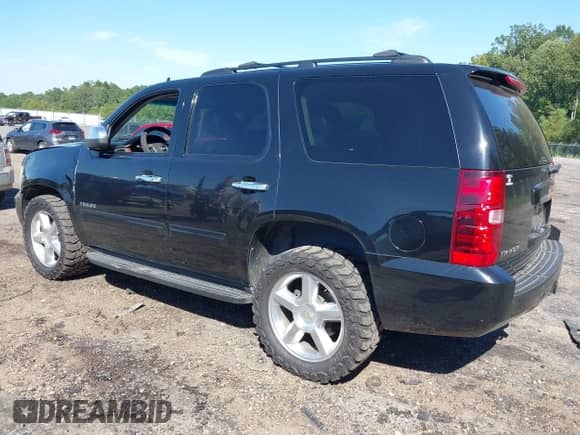 2012 Chevrolet Tahoe LS с VIN 1GNSCAE09CR170850, выставлен на аукционе IAAI как лот 43139771 с пробегом 211 710 миль миль и . История ставок и продаж доступна на DreamBid. Изображение 3.