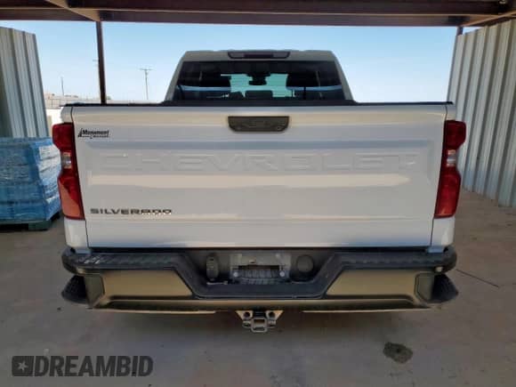 2023 Chevrolet Silverado 1500 Work Truck z VIN 1GCRDAED8PZ117814, wystawiony jako Copart lot #71287485 z przebiegiem 83 204 mil mil oraz Czysty tytuł • Clean title. Historia ofert i sprzedaży dostępna na DreamBid. Obrazek 6.
