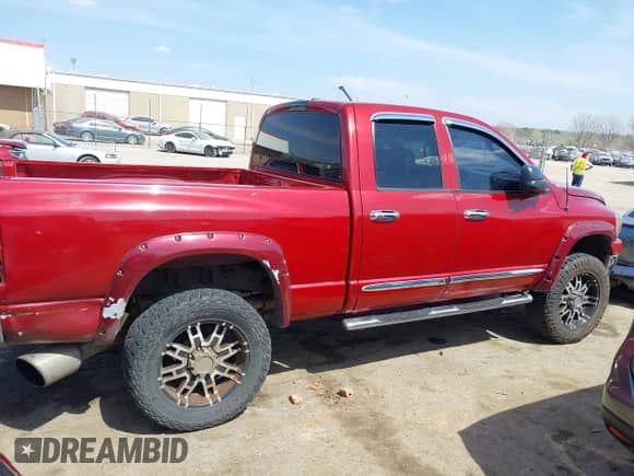 2006 Dodge 2500 SLT z VIN 1D7KS28C56J235600, wystawiony jako IAAI lot #41874953 z przebiegiem 193 017 mil mil oraz . Historia ofert i sprzedaży dostępna na DreamBid. Obrazek 13.