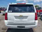 2015 Chevrolet Suburban LT z VIN 1GNSCJKC5FR587787, wystawiony jako IAAI lot #42801743 z przebiegiem Nie podano mil oraz . Historia ofert i sprzedaży dostępna na DreamBid. Obrazek 16.