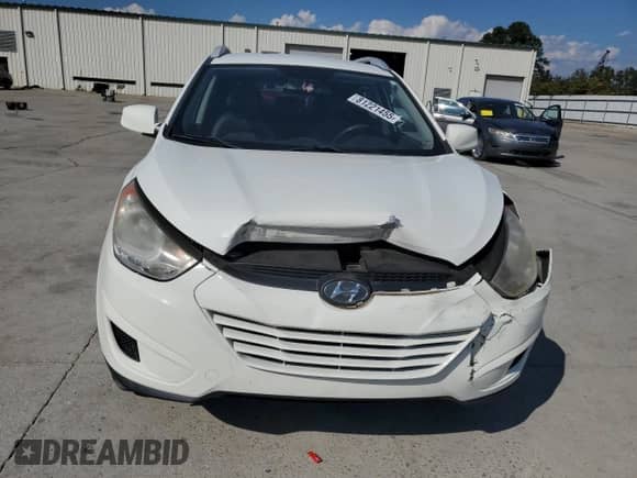2011 Hyundai Tucson GLS z VIN KM8JU3AC1BU261485, wystawiony jako Copart lot #81221455 z przebiegiem 85 241 mil mil oraz Szkoda całkowita • Salvage title. Historia ofert i sprzedaży dostępna na DreamBid. Obrazek 5.