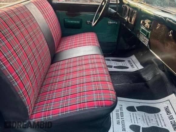 1971 Chevrolet Silverado 1500 z VIN CE241A642989, wystawiony jako Copart lot #64802855 z przebiegiem 84 940 mil mil oraz Czysty tytuł • Clean title. Historia ofert i sprzedaży dostępna na DreamBid. Obrazek 5.